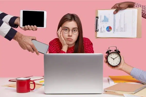 O atributo alt desta imagem está vazio. O nome do arquivo é Procrastinacao-O-ladrao-de-tempo-que-voce-pode-vencer.jpg